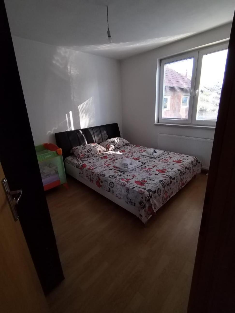 Gold Home Bosanska Gradiska Ngoại thất bức ảnh
