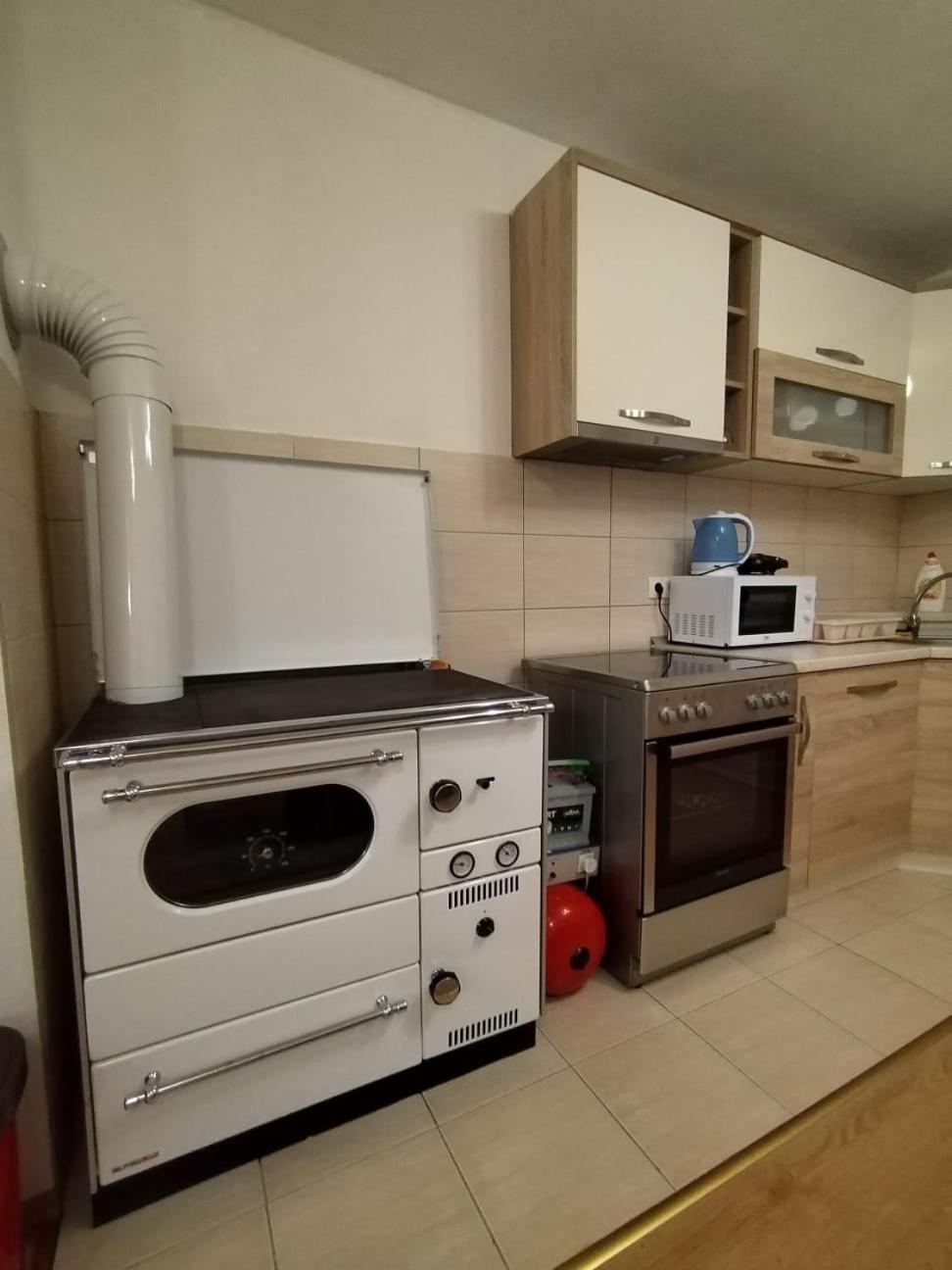 Gold Home Bosanska Gradiska Ngoại thất bức ảnh