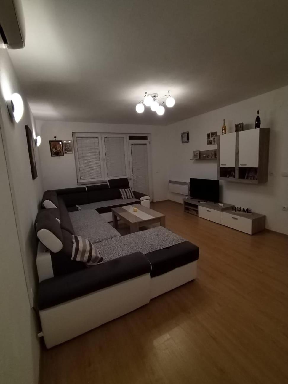 Gold Home Bosanska Gradiska Ngoại thất bức ảnh