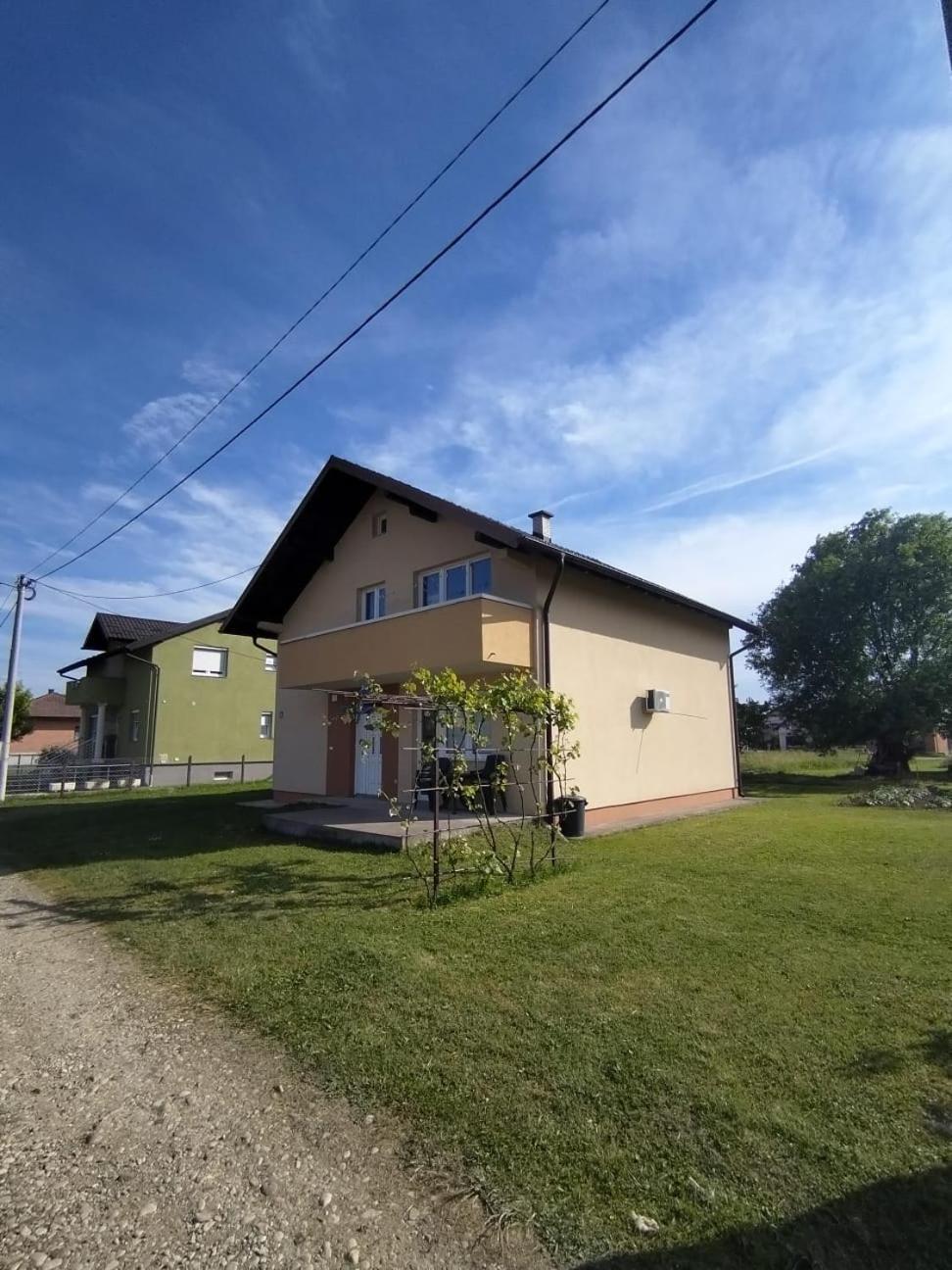 Gold Home Bosanska Gradiska Ngoại thất bức ảnh